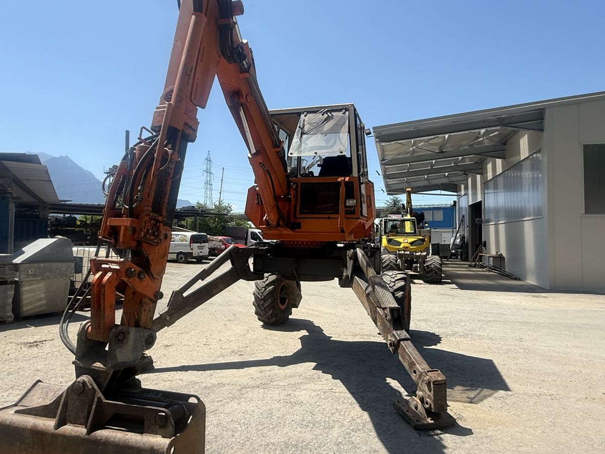 Menzi Muck Bagger: Menzi Muck 6000 – Gebraucht aus Villeneuve VD von Tiennot 4