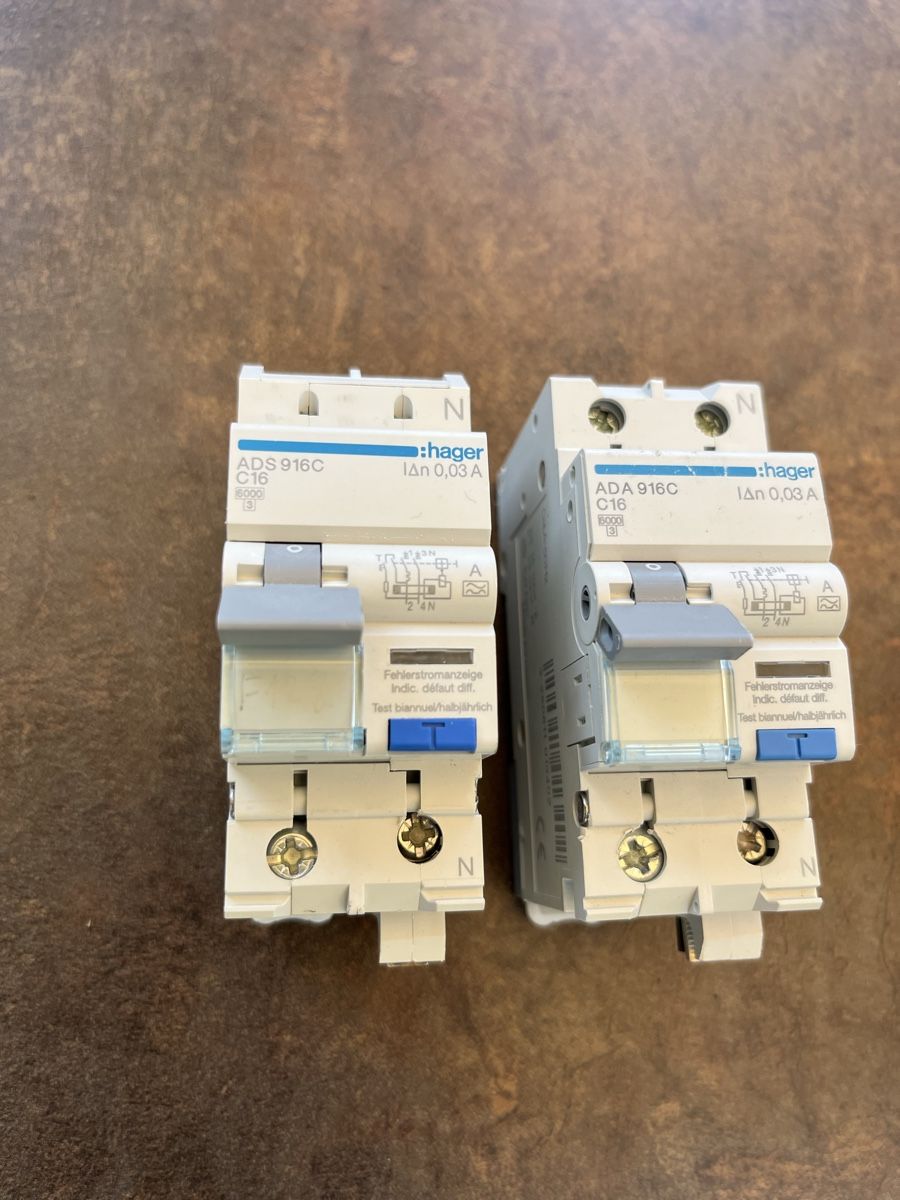 Hager Composants électroniques: Fils C16 Hager 2 Polig – D'occasion à Würenlos par KLG_3TBs