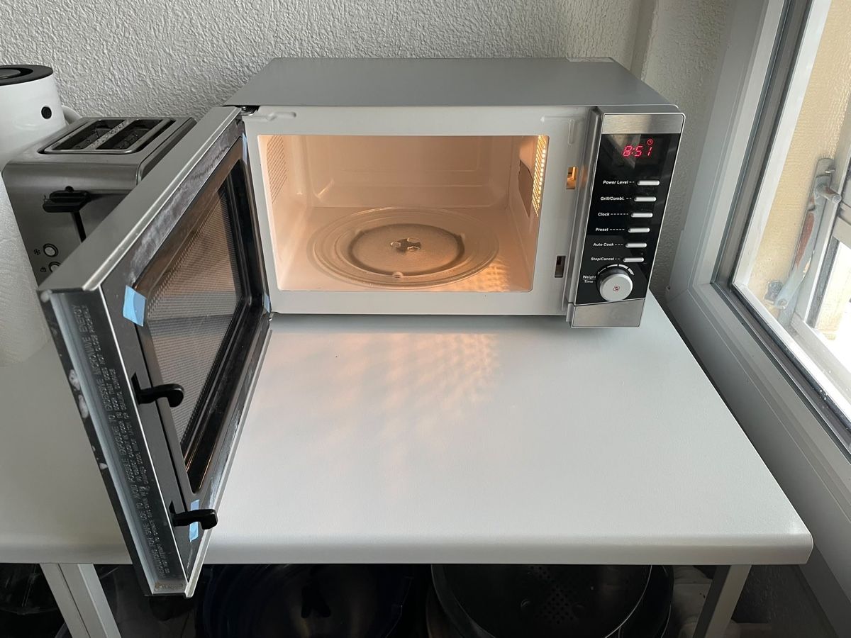 Fours: Micro-ondes – D'occasion à Lausanne par bea_l9bz 2