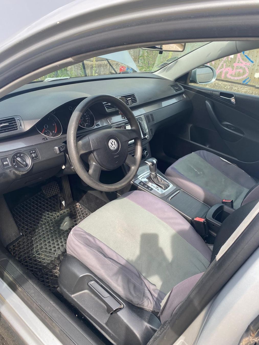 VW Automobili: VW Passat 2011 Kombi  – Difettoso da Basel venduto da Cic_tsx6 7