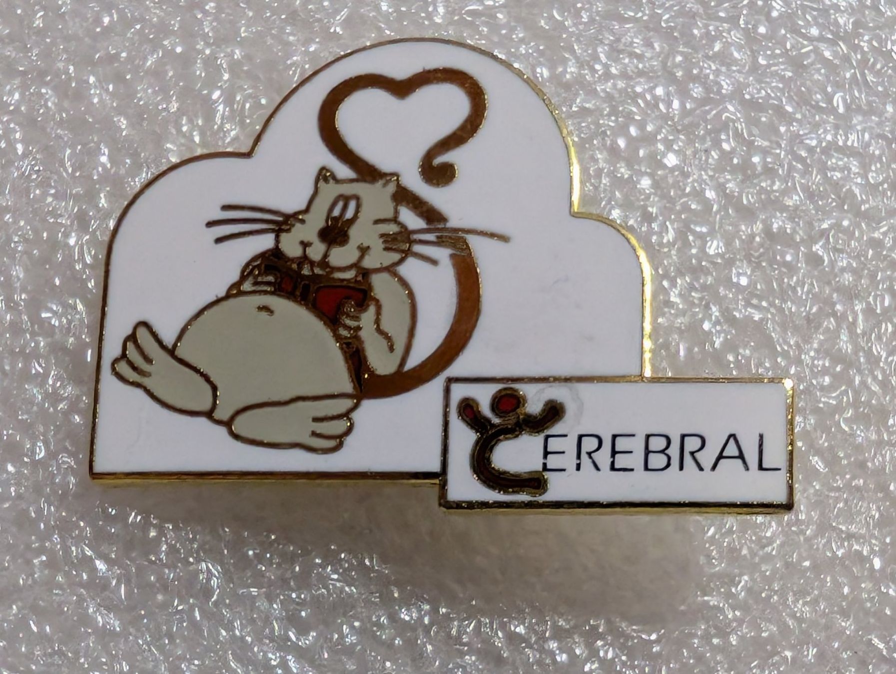 Plaketten & Abzeichen: Ansteckpin 224: Celebral – Gebraucht aus Oppligen von Pin-Fall-Shop