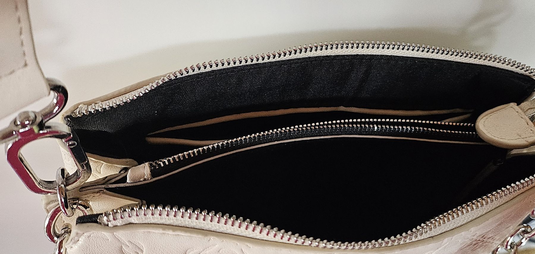 Borse da donna: Umhängetasche beige/weiss Lederoptik – Nuovo (secondo la descrizione) da Wimmis venduto da sal_rj9j 2