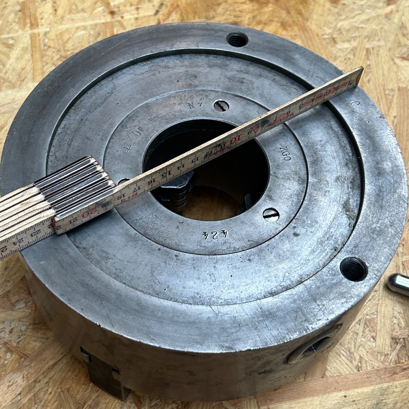 Tutti gli attrezzi: Dreibackenfutter Arowa D240 mm – Usato da Untersiggenthal venduto da sinamoll 7