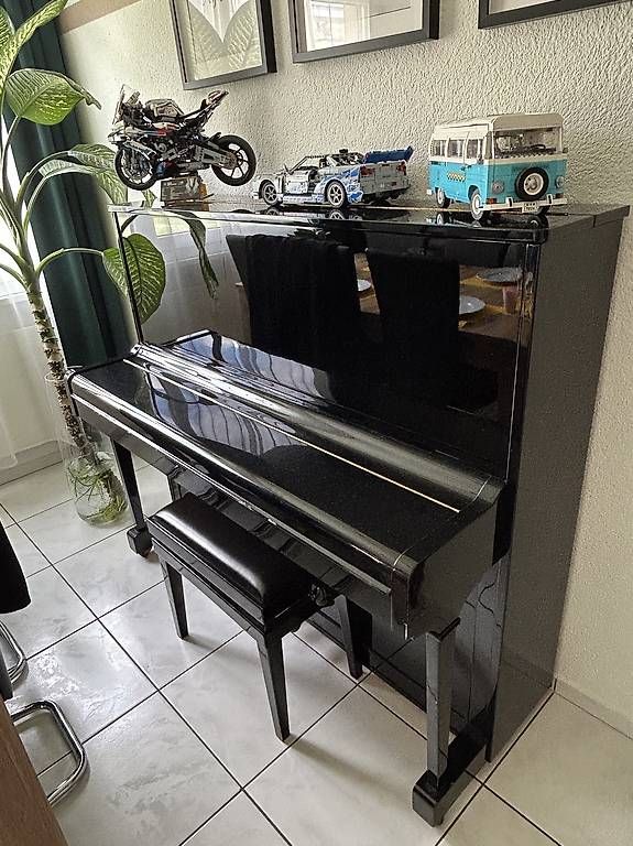 Strumenti musicali: Petrof Klavir – Usato da Orpund venduto da Gr4