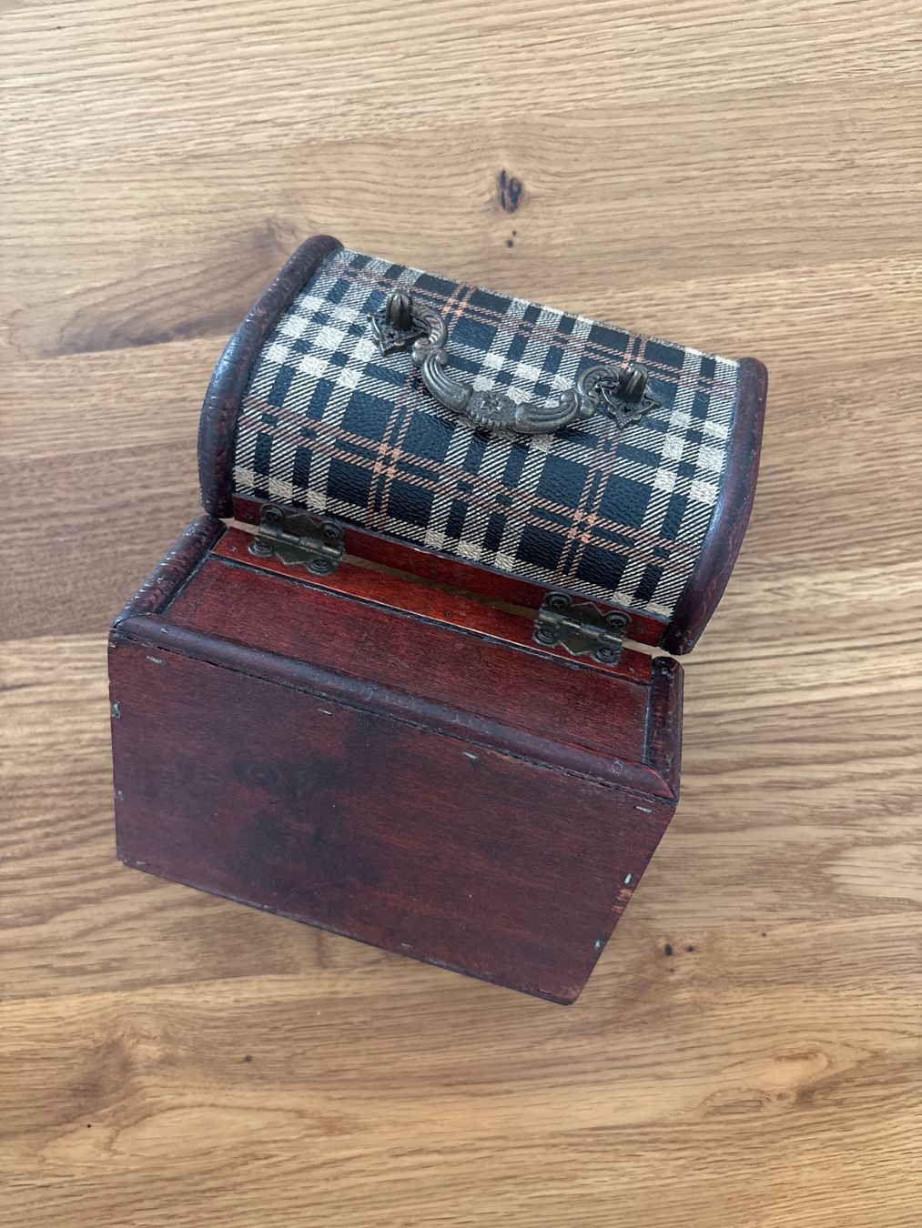 Portagioie: Vintage-Schmuckkästchen aus Holz – Usato da Zürich venduto da bbbggg 2