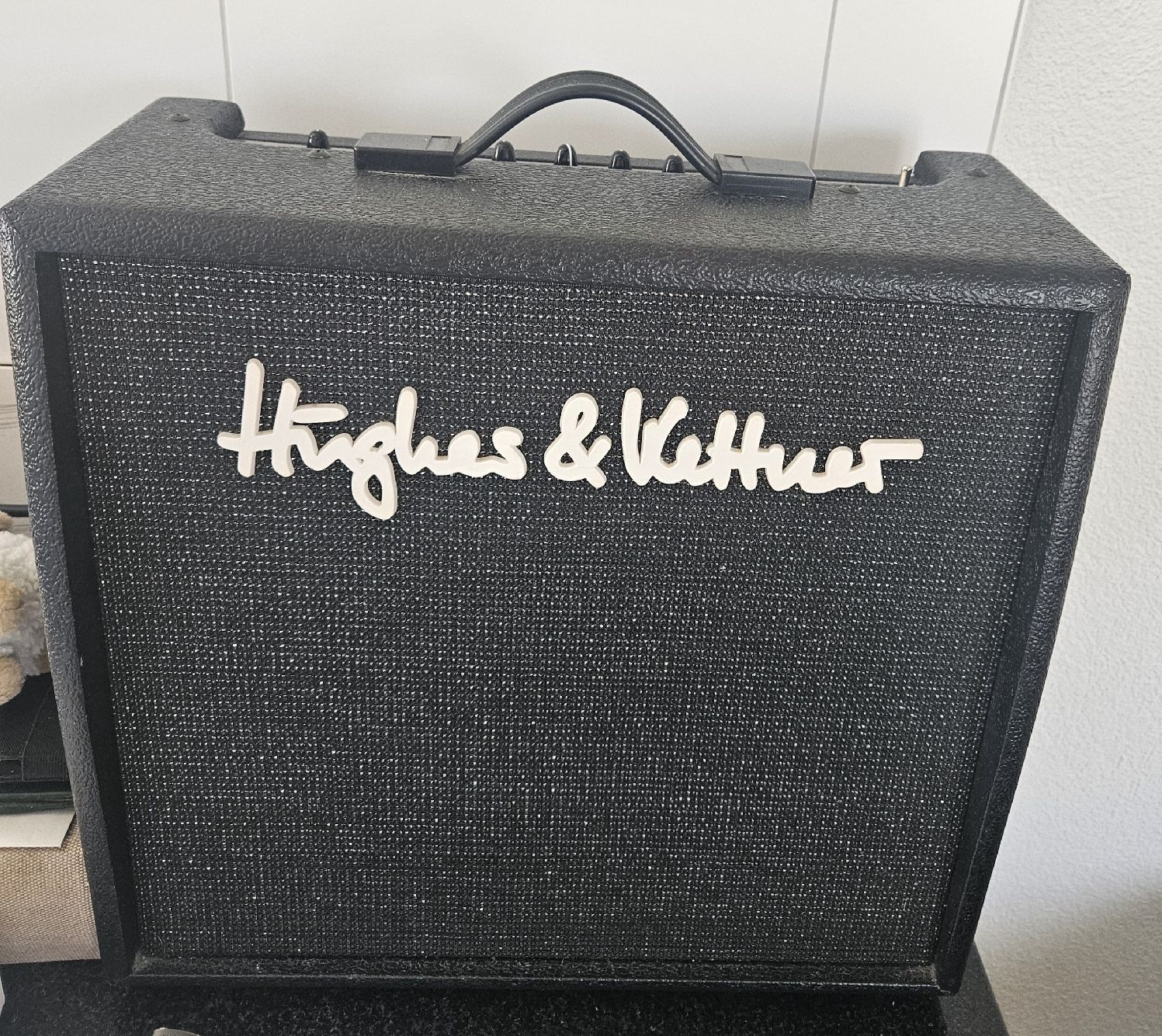 Hughes & Kettner Amplificatori: Hughes & Kettner Verstärker Edition Blue – Usato da Zürich venduto da mistamauro
