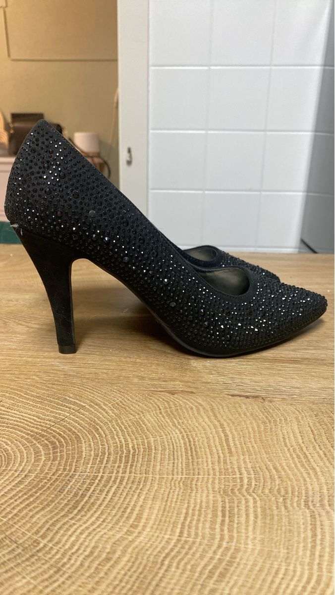Scarpe da donna: Escarpins noirs élégants à strass, taille 38, soirée – Nuovo (secondo la descrizione) da Monthey venduto da ver_zx9v