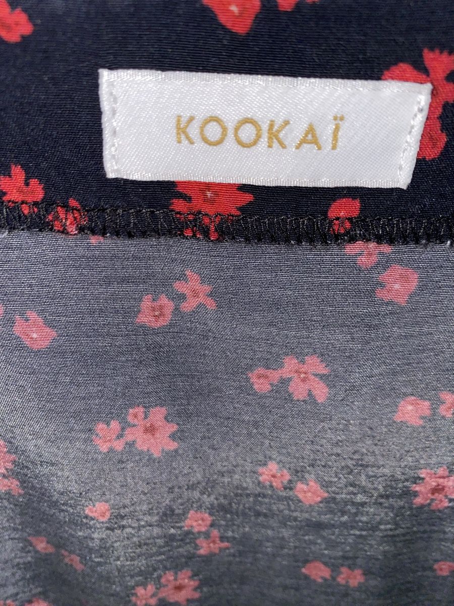 Kookai Camicette: Kookai - Blouse à fleurs rouge/noir – Nuovo (secondo la descrizione) da Genève venduto da TheMattiBoutique 2