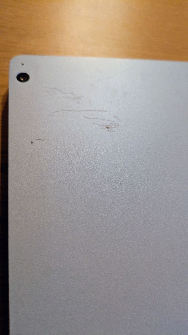 Microsoft Notebook: Microsoft Surface Book 2 (16 GB RAM) – Usato da Aarau venduto da Nosewalker 7