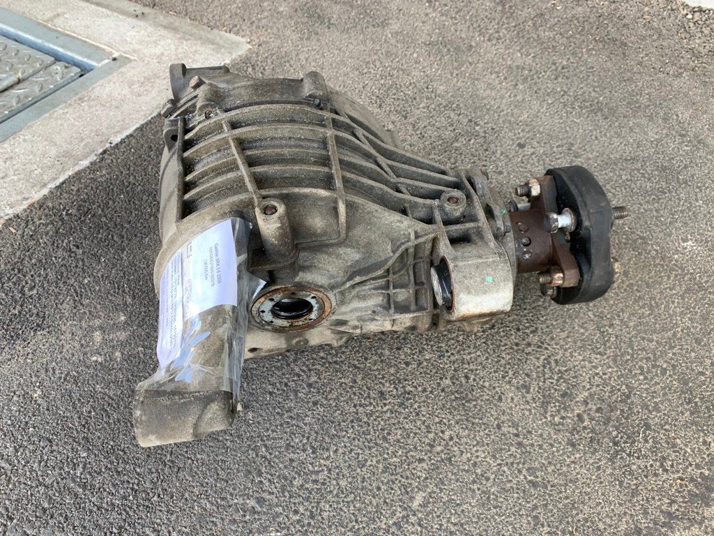 Cadillac Tutti pezzi di ricambio auto: Hinterachse Differential Cadillac SRX 2004 – 2006 – Usato da Stetten AG venduto da klappag 1