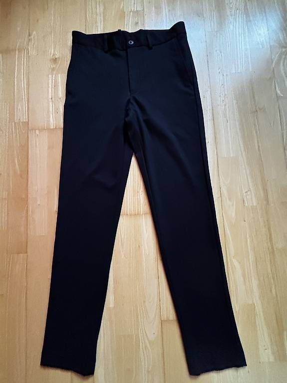 Pantaloni: Schöne Stoffhose schwarz – Usato da Neftenbach venduto da Baeumel