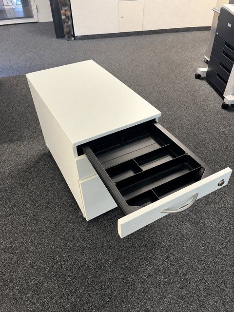 Banconi: Corpus / Rollcontainer mit Hängeregister – Usato da Rapperswil SG venduto da inf_g7g9 2