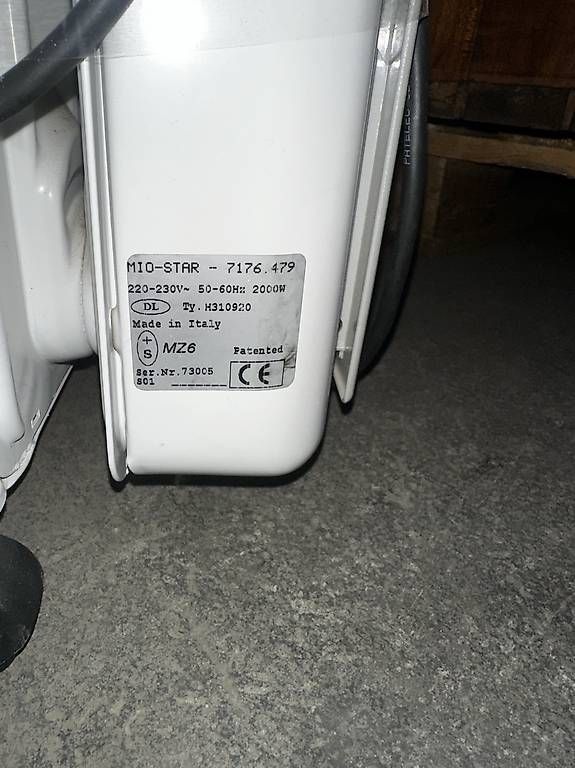 Radiatori: Heizung MIO-Star Radiator  – Usato da Niederurnen venduto da dia_wj75 3
