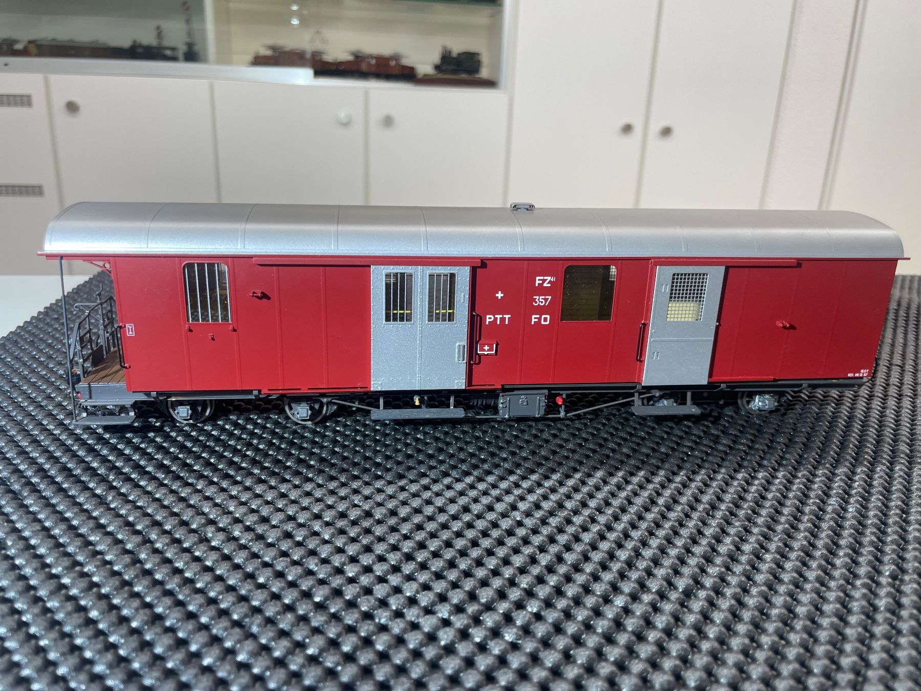 Ferro Suisse- Om, FO -Postwagen FZ 357, ( defekt ) (Defekt) in ...