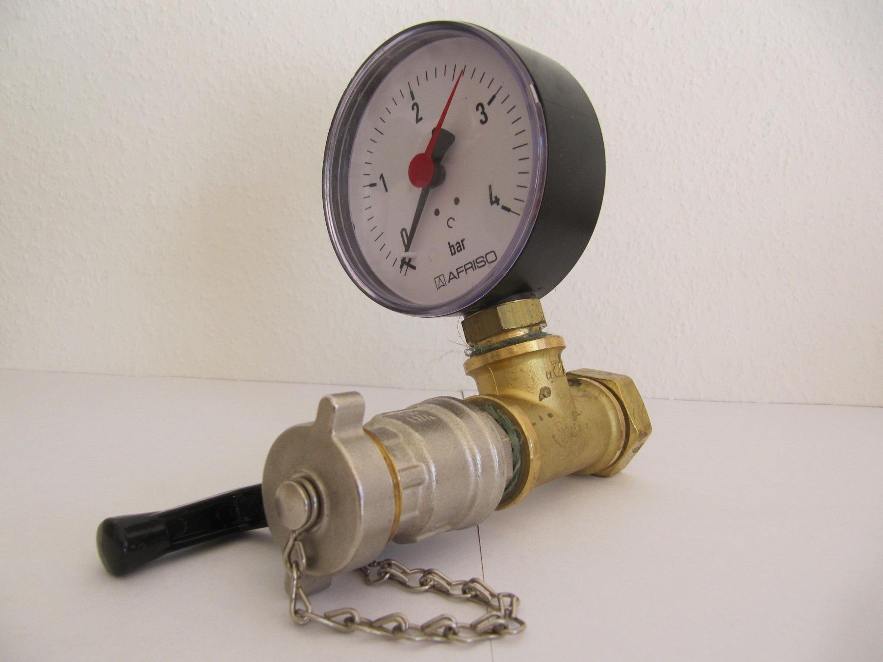 Misurare: Manometer Afriso 4 Bar mit Absperrhahn – Nuovo (secondo la descrizione) da Basel venduto da Kuba2