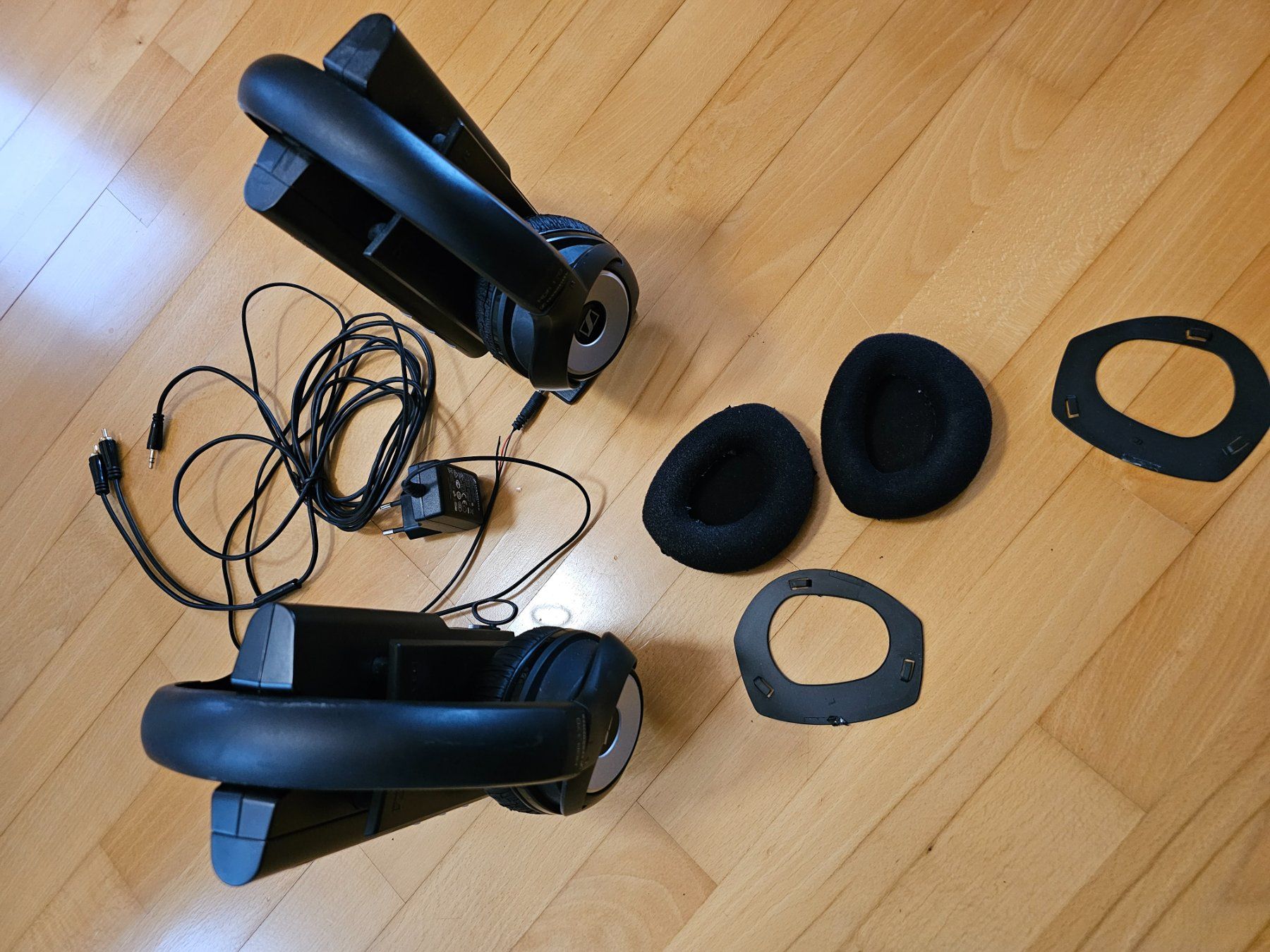 Sennheiser Kopfhörer: Set 3 Stück Sennheiser HDR 170 – Gebraucht aus Herisau von Ralph_b