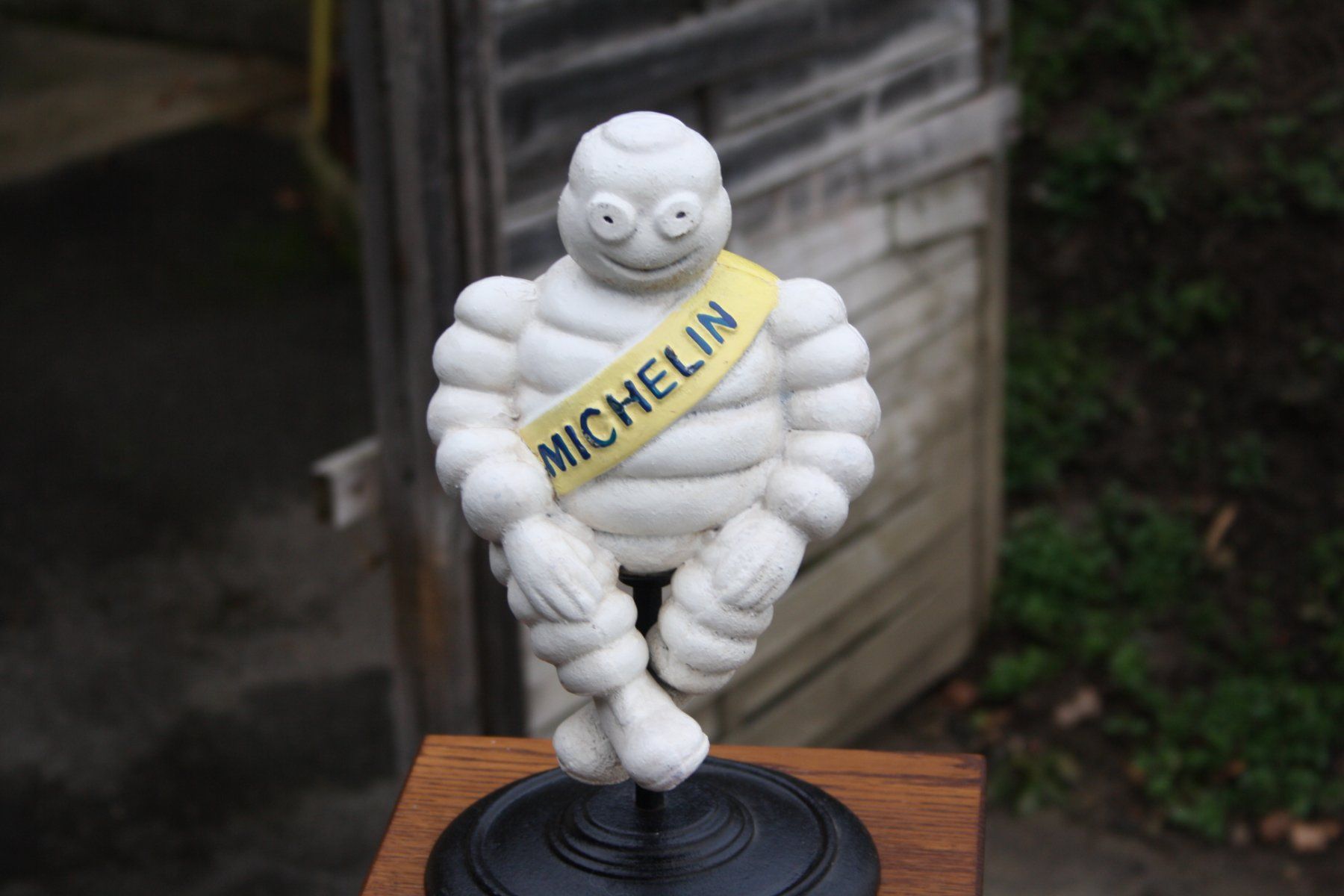 Michelin Statuette: MICHELIN MANN BIBENDUM EISEN – Usato da Wauwil venduto da Pneuedy 1