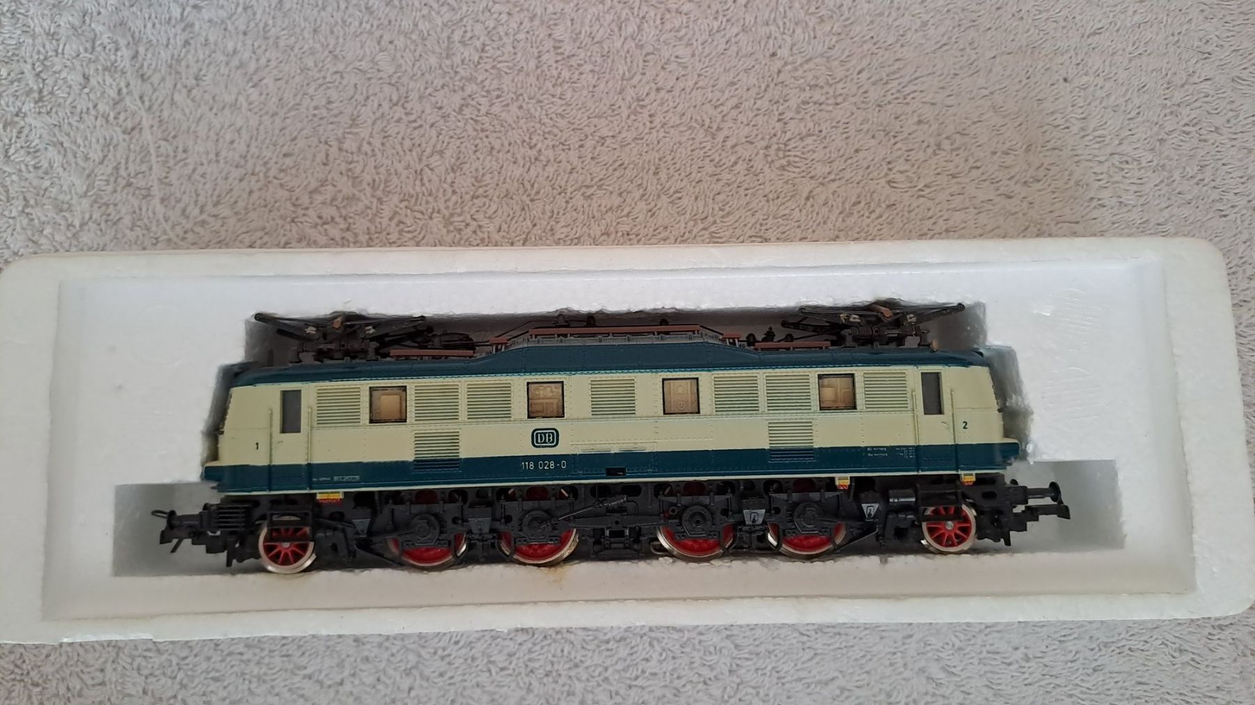 Roco Modelleisenbahnen: Roco DB E Lok BR 118 H0 WS/27 – Gebraucht aus Winterthur von Riebeli333