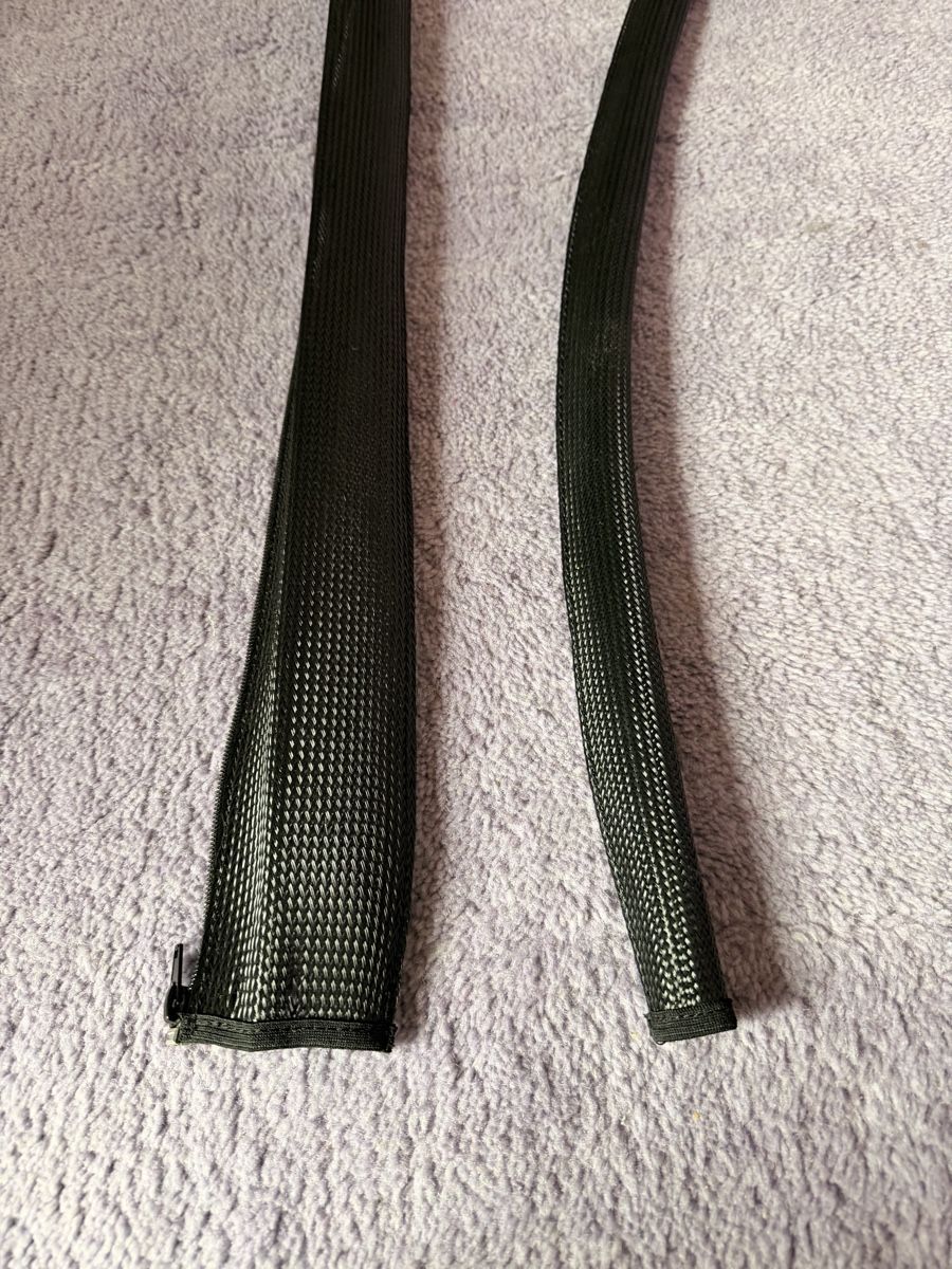 Cavi: 2x cable Protector - Dog/ Baby Protektor Black - Brand New! – Nuovo (secondo la descrizione) da Männedorf venduto da iza04 8