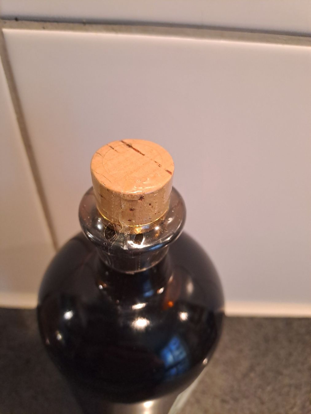 Monkey 47 Bevande alcoliche: Monkey 47 Gin Distiller's Cut 2015 mit Goldring und Box – Nuovo e nell'imballaggio originale da Elsau venduto da Kellerraeumung 5