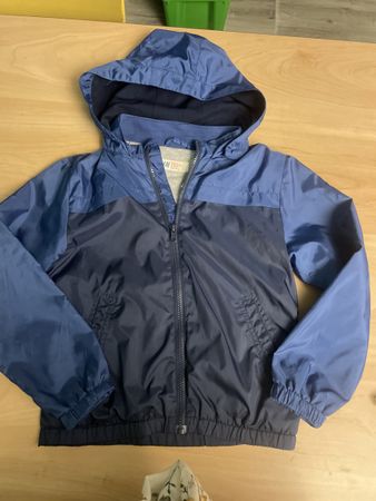 Neuwertige H&M Windjacke Gr. 128