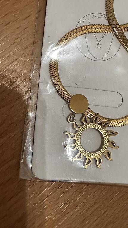 Ketten: Edelstahl-Halskette mit Sonnenanhänger – Gebraucht aus Bellach von RuJewelry 2