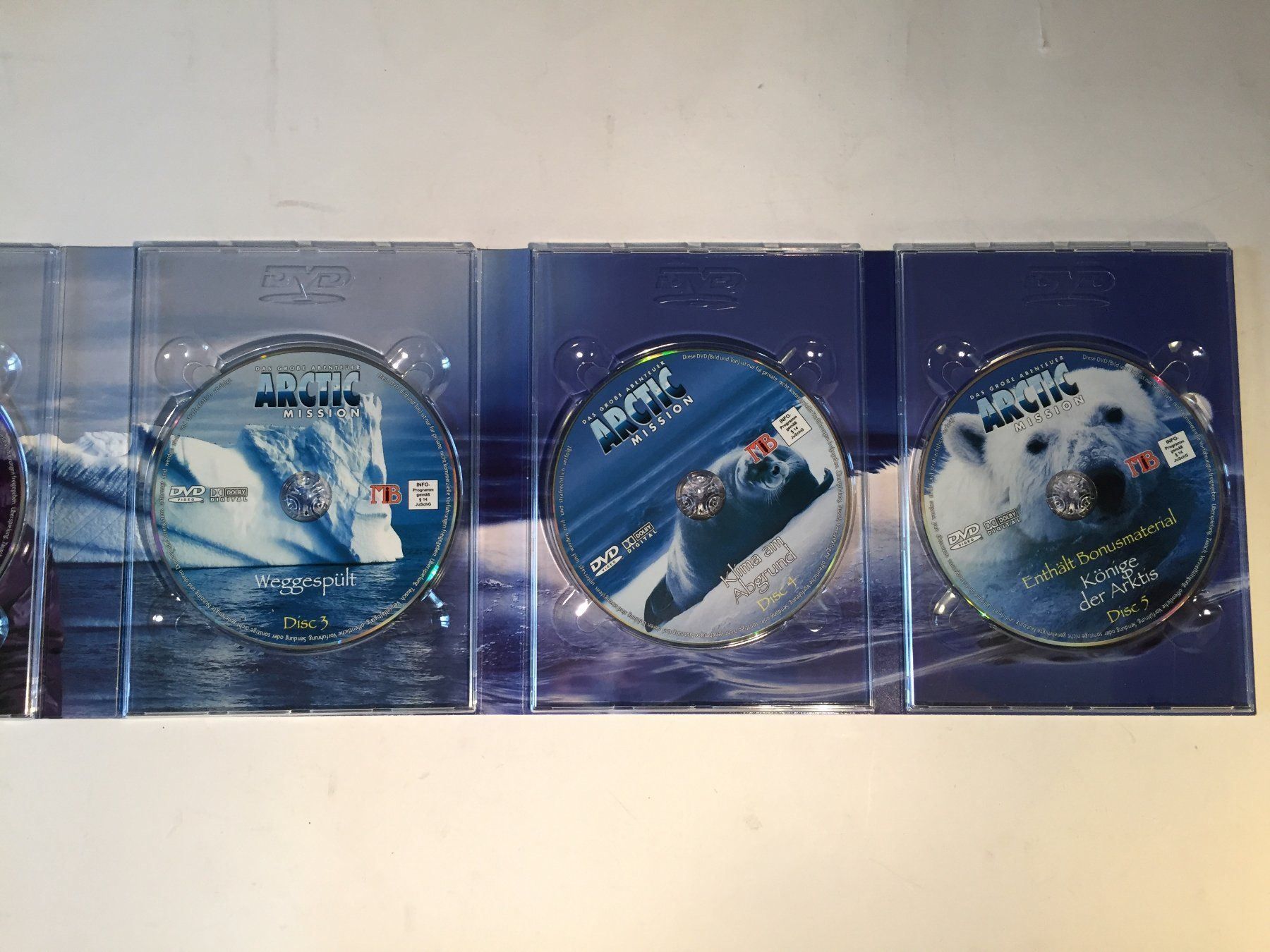 Tutti i DVDs: 5 x DVD "ARCTIC MISSION" HD – Usato da Schaffhausen venduto da sparzone 6
