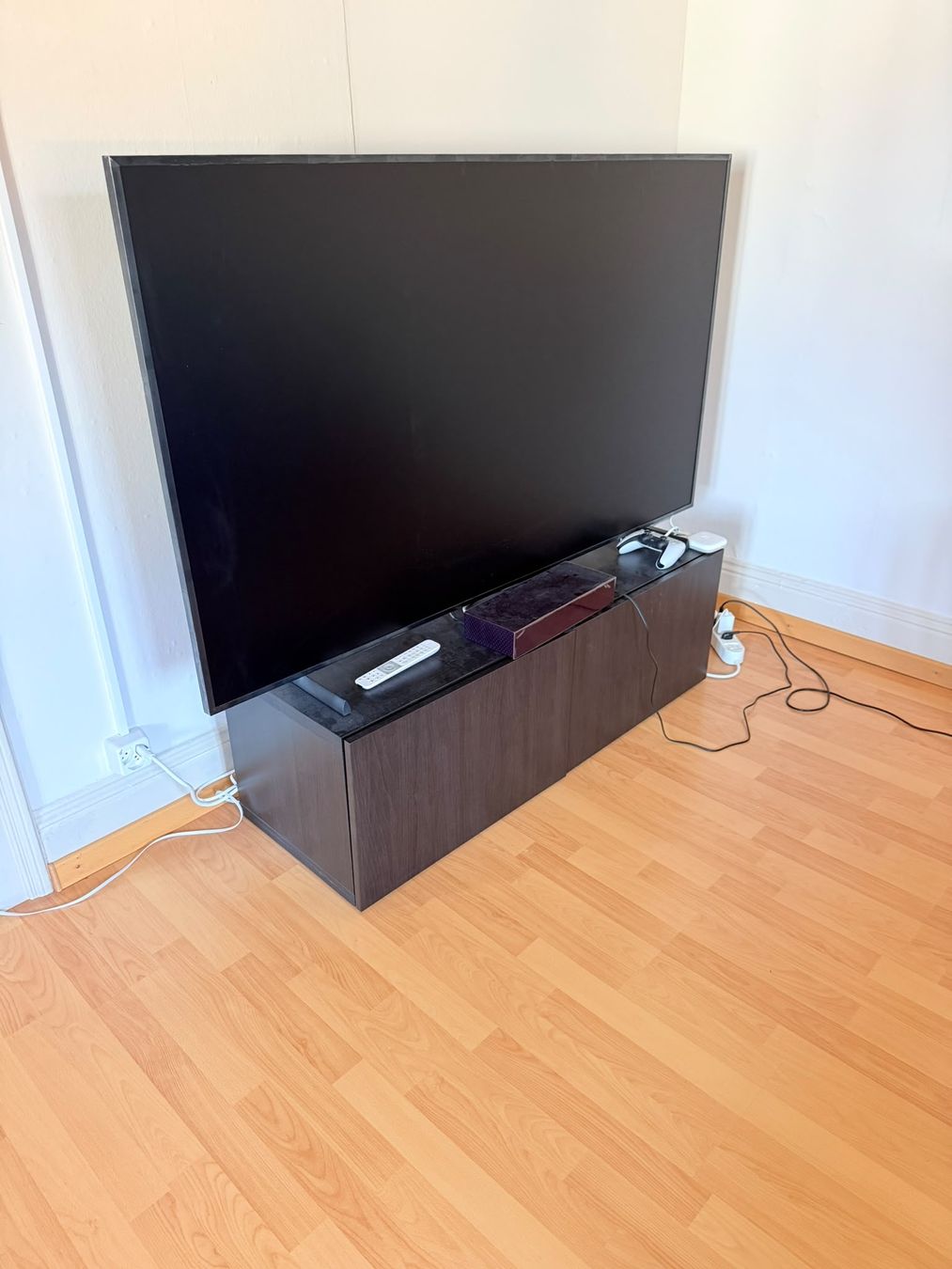 Meubles TV: TV Möbel – D'occasion à Ebikon par nu___ria