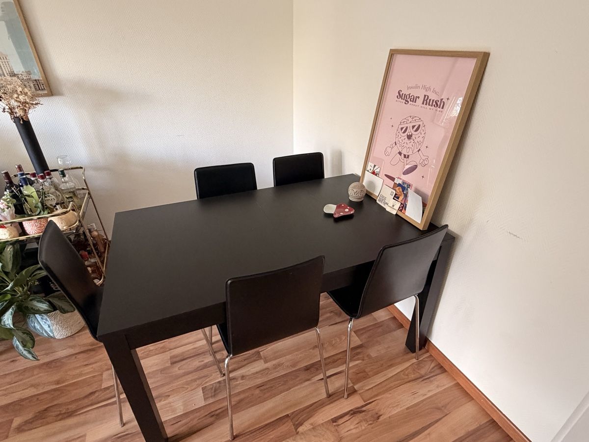 Ikea Set de table et chaises: Extendable dining table + 6 chairs – D'occasion à Zürich par Aleksandra_st 1