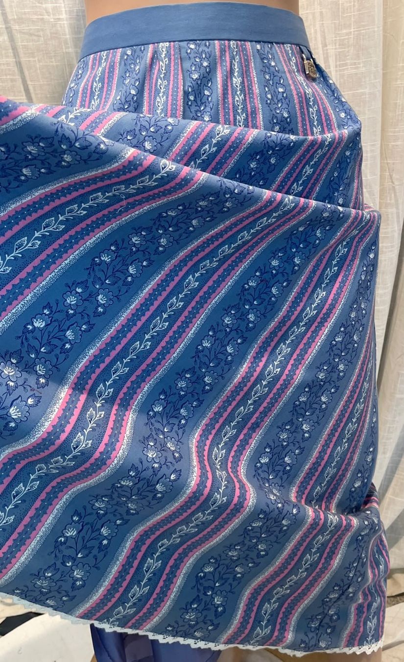 Gonne: Wunderschöner Hammerschmid Trachtenrock Gr. 46 Rock neu – Usato da Flums venduto da Flumsantik 2