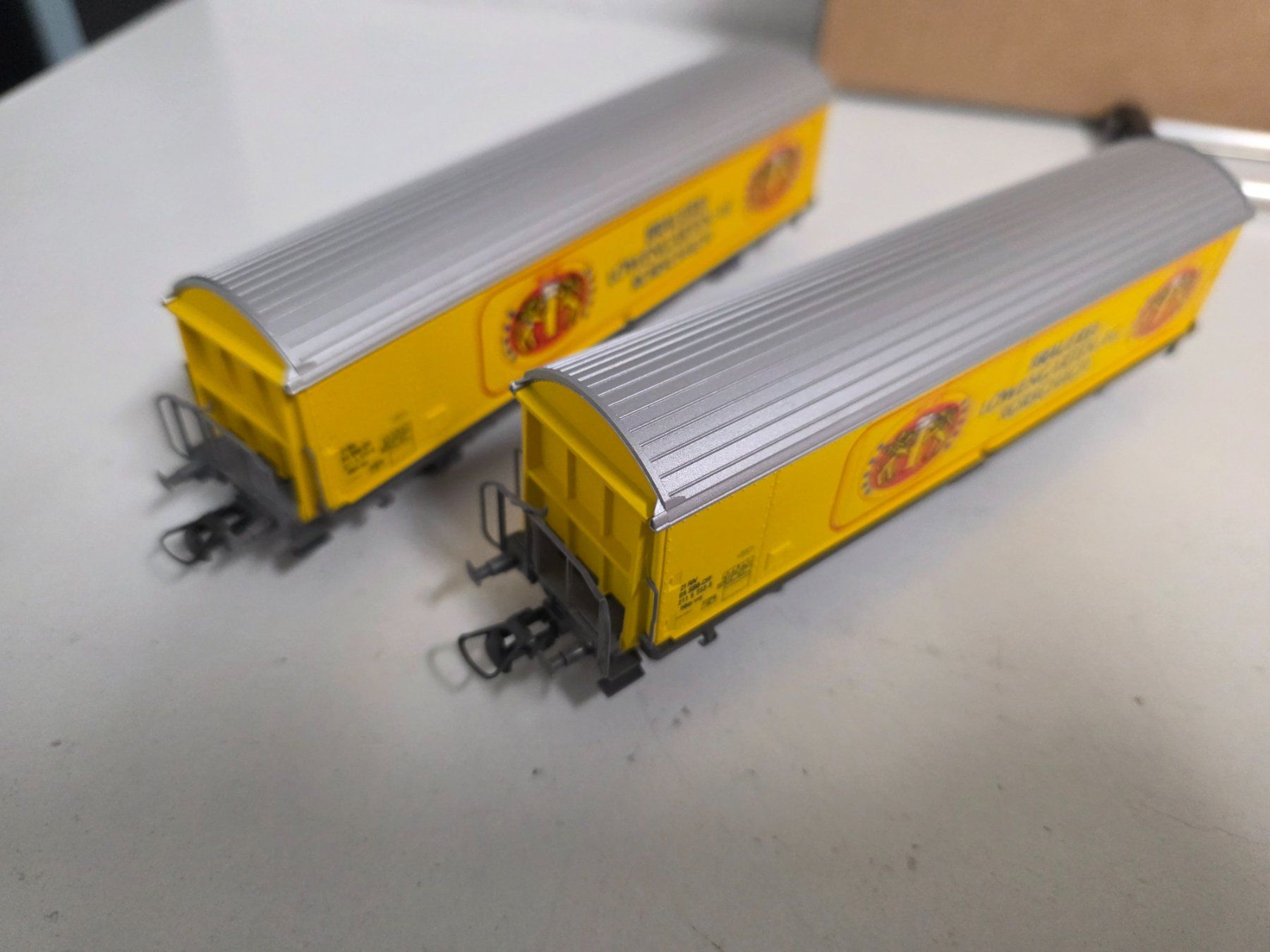Roco Modellini di ferrovie: Roco 2 wagons a bières DC dès 1.-fr – Usato da bassecourt venduto da Paolo101 1