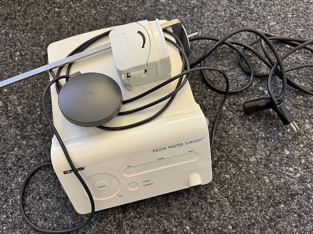 EMS Piezon Master Surgery (Gebraucht) in Bottmingen für CHF 250 – mit ...