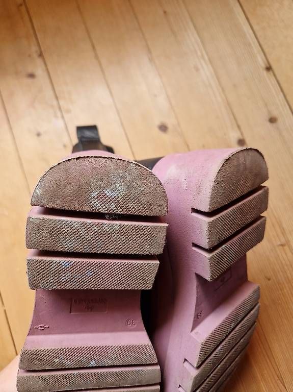 Scarpe da donna: CPNHGN Boots  Gr 39  violett schwarz – Usato da St.Gallen venduto da zauberfee16 1