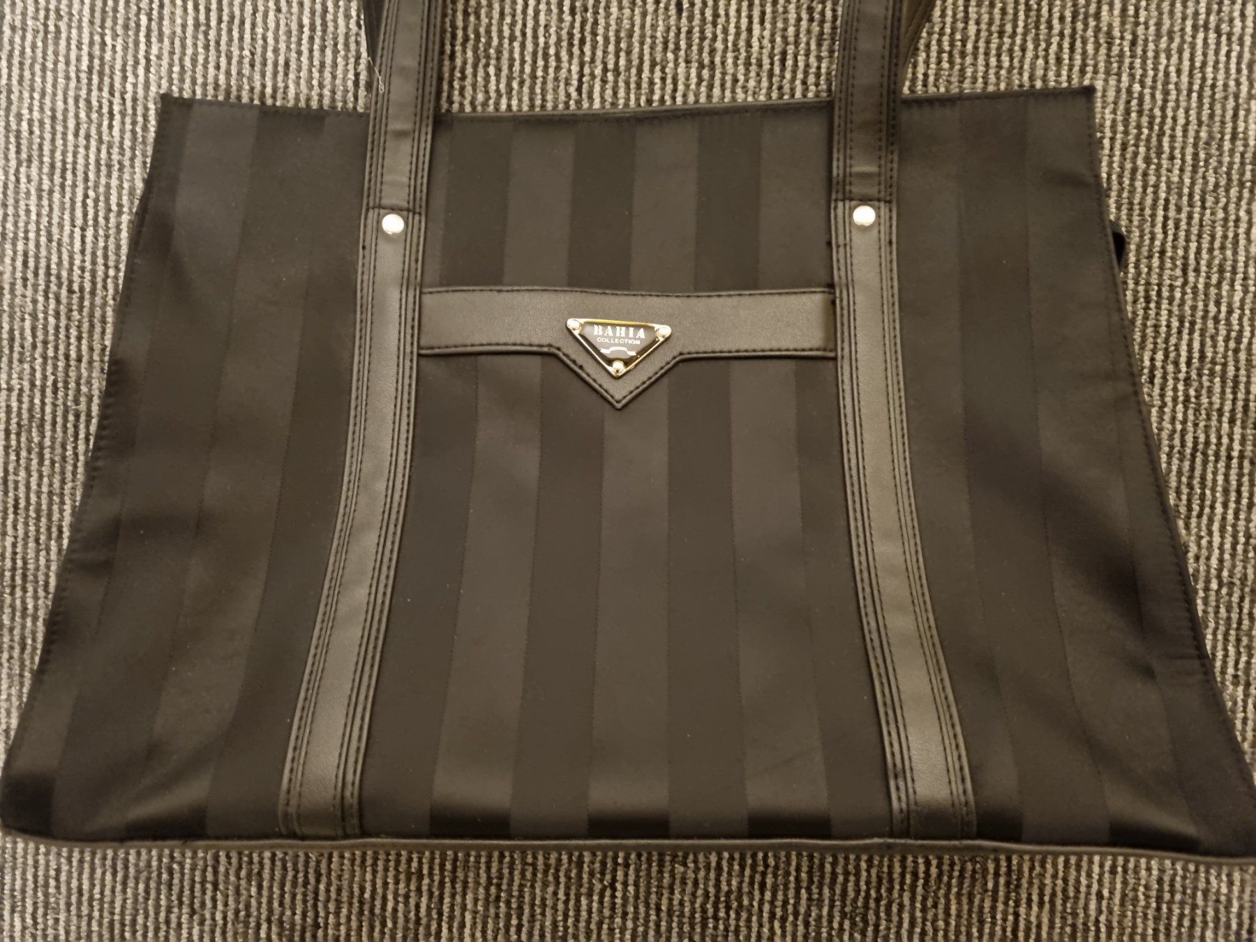 Borse da donna: Handtasche – Usato da Thalwil venduto da Briscolina 1