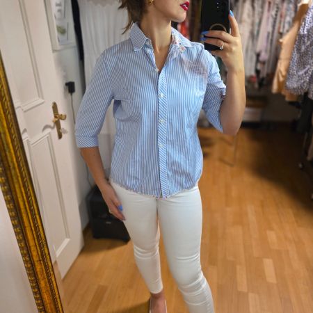 Sommermann Baumwollbluse mit Blumen-Details – Gr. 40