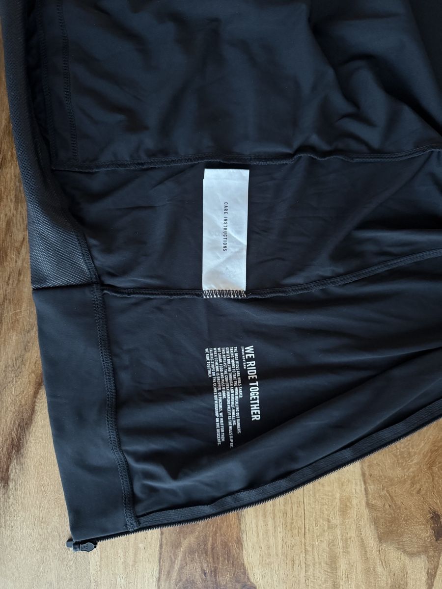 Rapha Canottiere & Pantaloni: Rapha Core Jersey schwarz in Gr XL – Nuovo (secondo la descrizione) da Zürich venduto da tomasino82 2