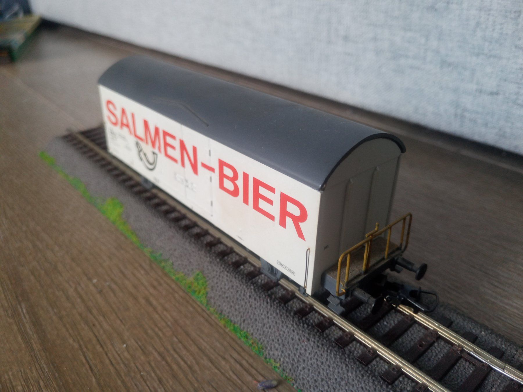 Aku Modellini di ferrovie: 2 wagons Salmen-Bier 1/87 - AKU – Usato da Sion venduto da Stefan1938 2