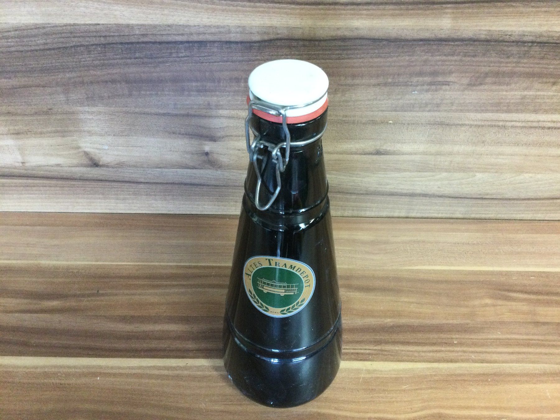 Bottiglie: Gebrauchte grosse Bierflasche Tramdepot Bern – Usato da Wangen SZ venduto da kuriosum12 1
