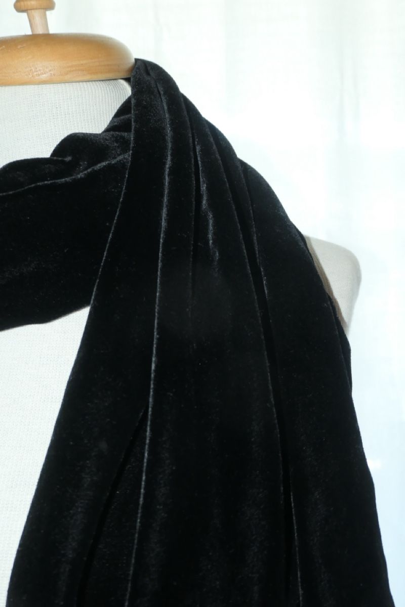 Foulard & Sciarpe: Schal Samt schwarz mit Fransen Zustand gut – Usato da Kriens venduto da phi_l95v 2