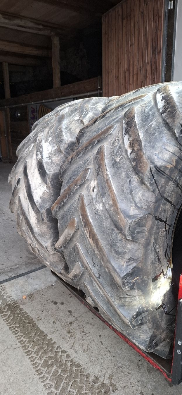 Pneus & Kompletträder: Pneu 600/60R30 – Gebraucht aus Anwil von RueppD