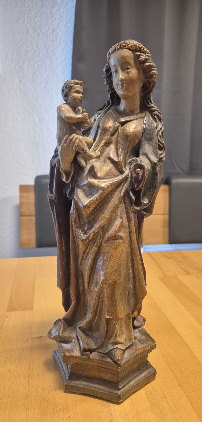 Statuette: antike Muttergottes Statue – Usato da Vilters venduto da Fleiflomi
