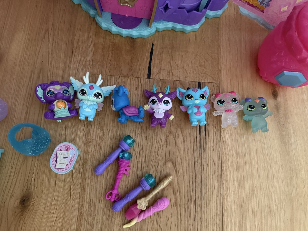 Jouets: Mini Mixies mit Schloss – D'occasion à Mur (Vully) FR par seaila 1