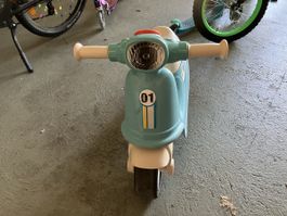 Kinder Laufrad Roller mintgrün mit Zierstreifen und Nummer 0