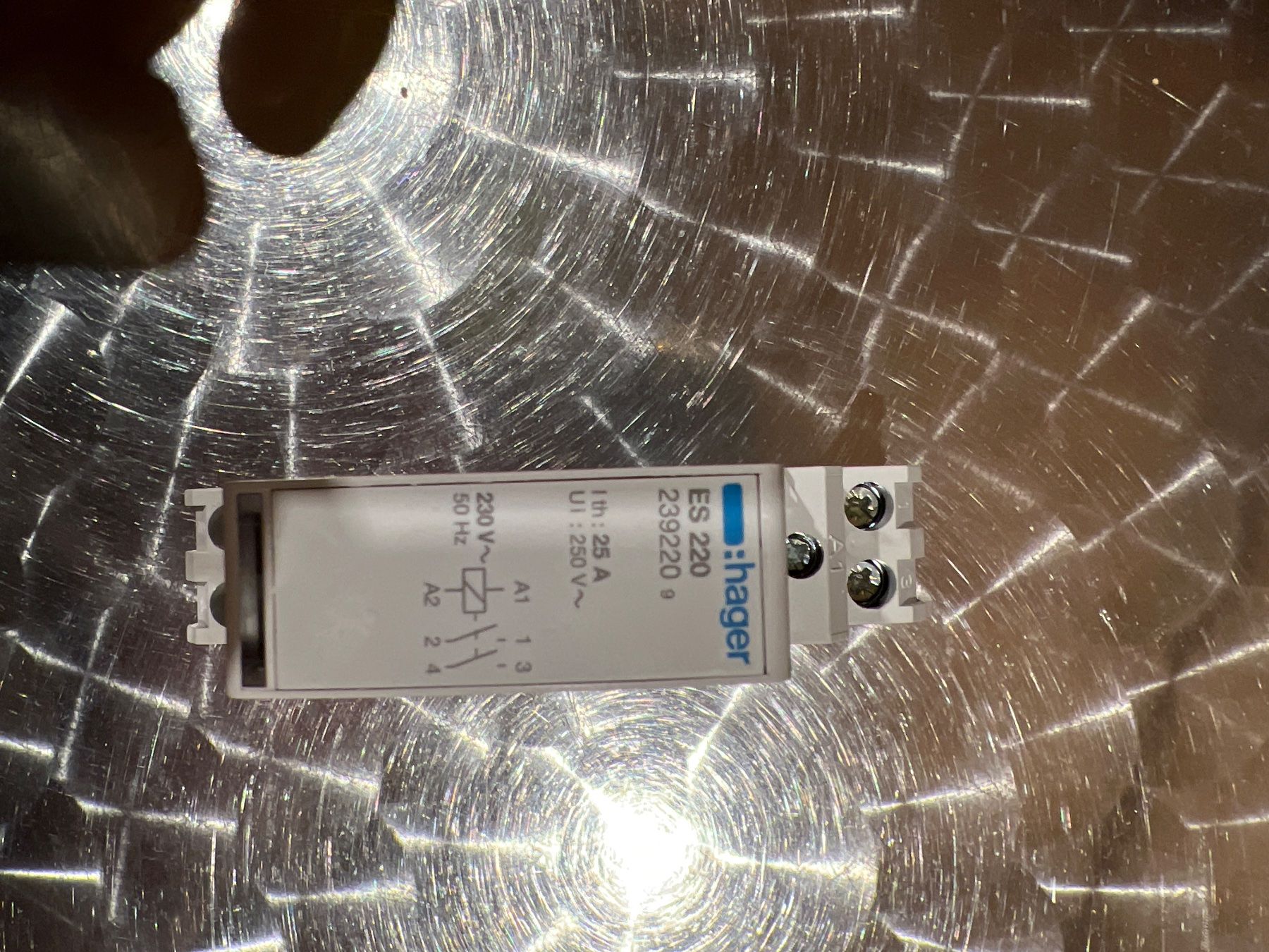 Hager Interruttori: Elektro Schütz 230v – Usato da Herzogenbuchsee venduto da Honigkuchenpferd01 1