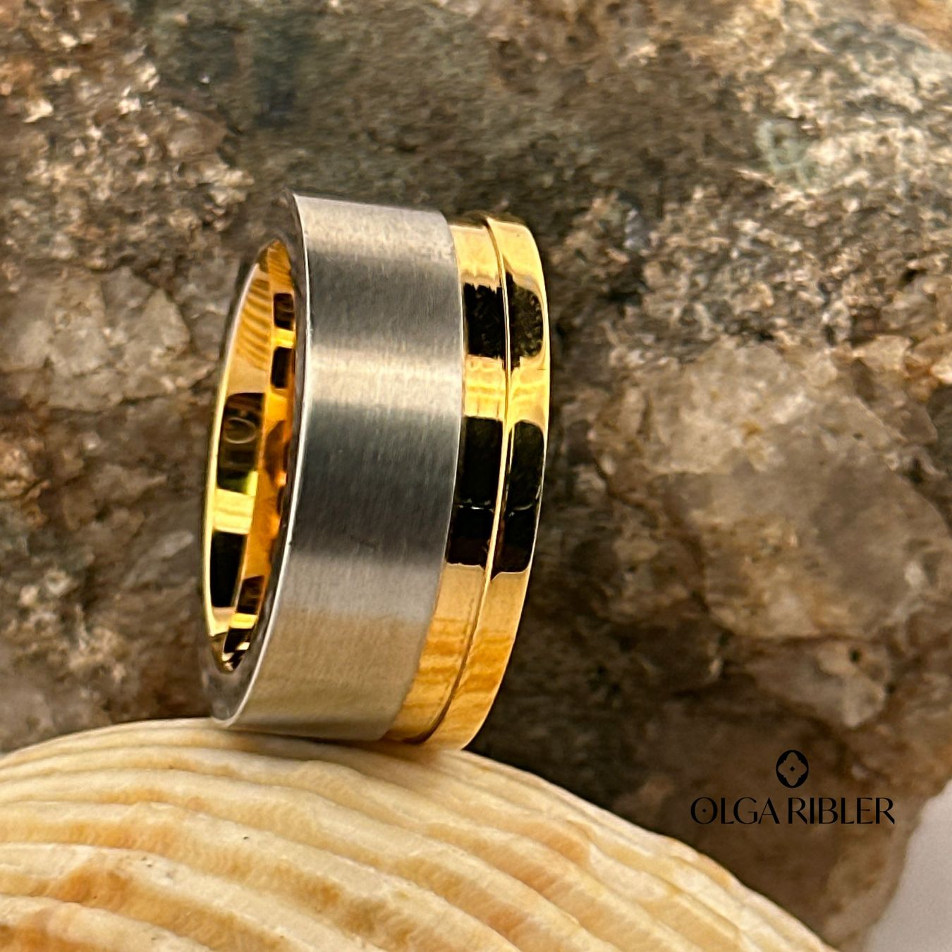 Olga Ribler Anelli: Edelstahl Ring Bicolor Grösse 57 – Nuovo (secondo la descrizione) da Luzern venduto da Schmuckoutlet 2