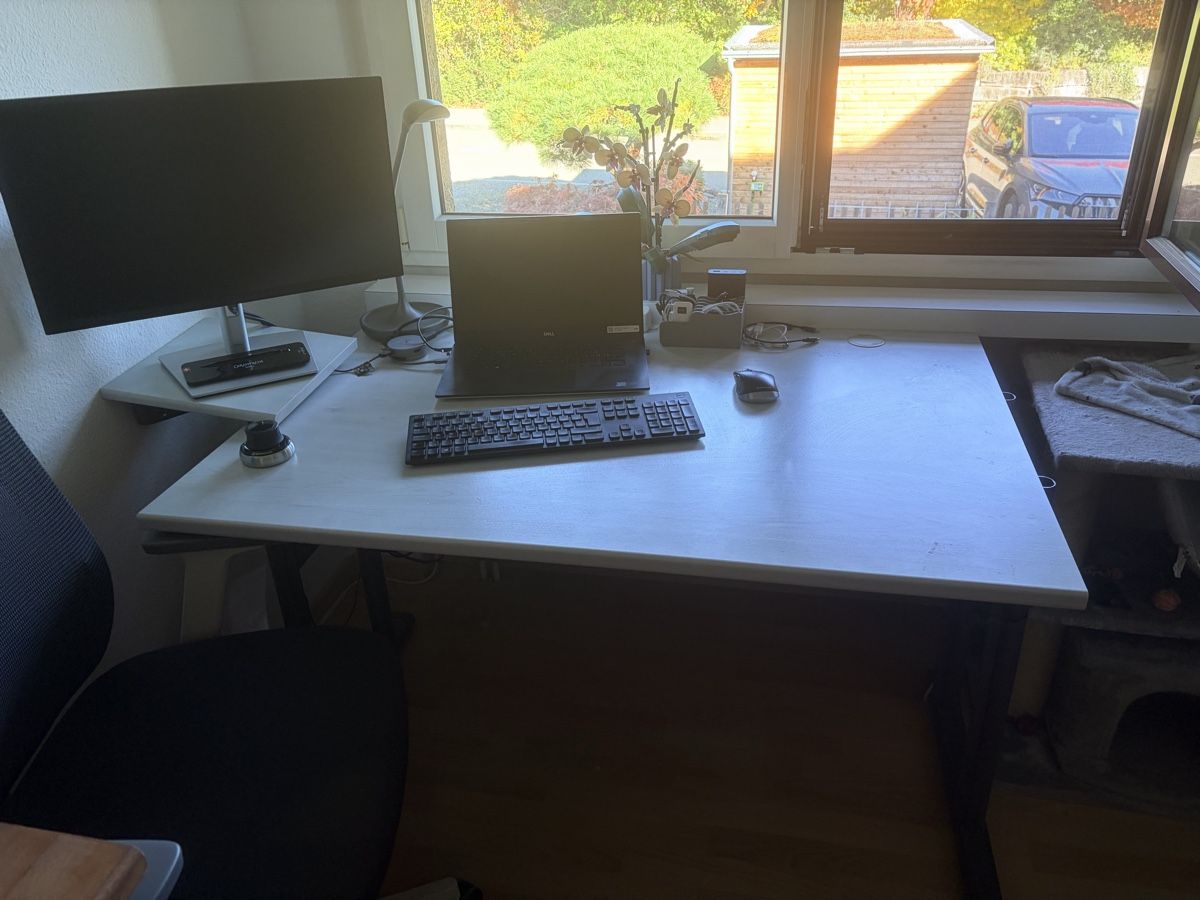 Bureaux: Bürotisch – D'occasion à Uerikon par Dragan001 1