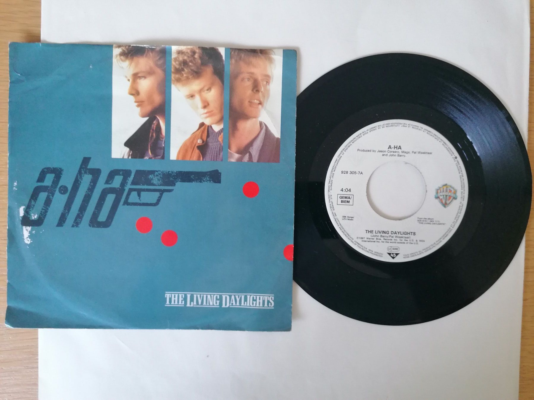 Dischi in vinile: A-ha - The Living Daylights 7" Single, – Usato da Beinwil am See venduto da Funkthesizer