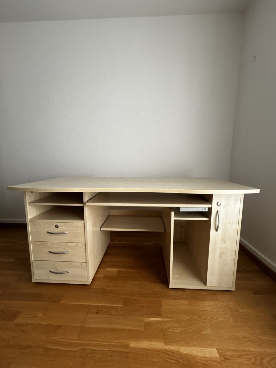 Scrivanie: Holztisch – Usato da Bern venduto da CorinneSigner