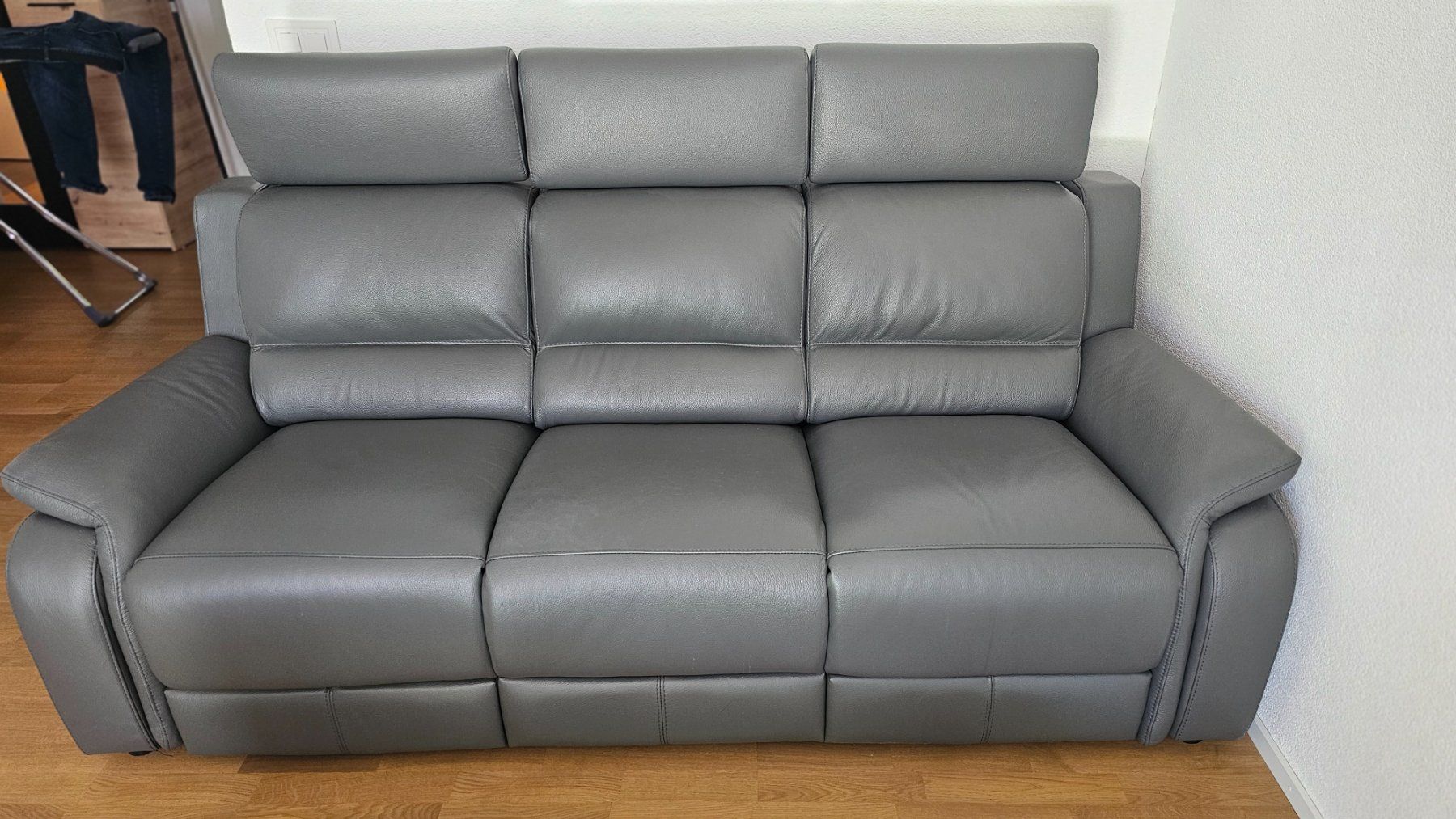 Poltrona Frau Divani: Poltronesofa, Graues Leder Relax Sofa, Top Zustand! – Usato da Oberdiessbach venduto da Gobeli.ch 3