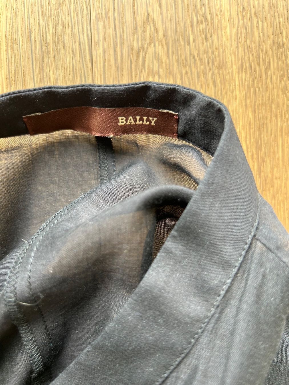 Bally Camicette: Wunderschöne Bluse von Bally, Grösse 36 – Usato da Wohlen b. Bern venduto da Beppe99 1